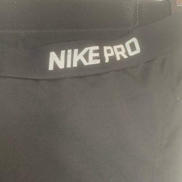 Workout Clothes - Picture 4 of 5